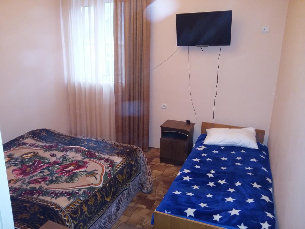 Guest House U Aleny Gagra Exterior photo