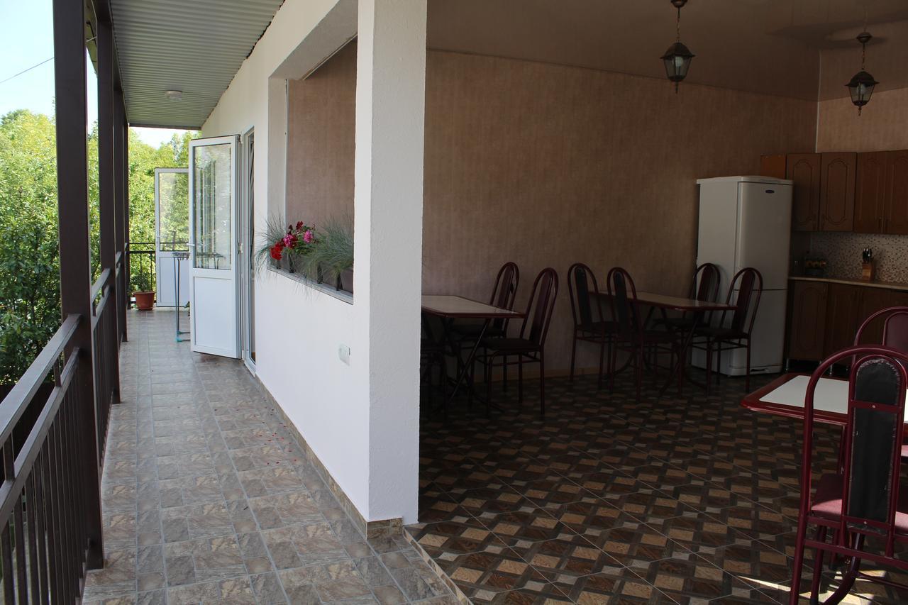 Guest House U Aleny Gagra Exterior photo